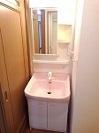 合志市須屋のアパートの洗面所|広い洗面スペース