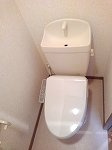 合志市須屋のアパートのトイレ|落ち着いた色調のトイレです