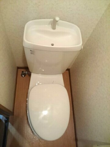 熊本市中央区黒髪６丁目の賃貸マンションのトイレ|ゆったりとした空間のトイレです