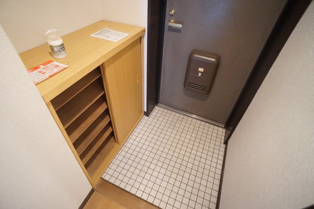 メゾン白光ヶ丘（ビャッコウガオカ）の玄関