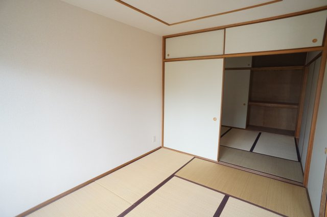 メゾン白光ヶ丘（ビャッコウガオカ）の和室