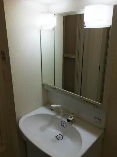 熊本市南区近見６丁目のアパートの独立洗面台