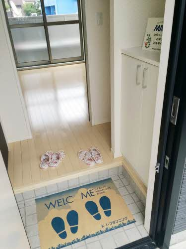 熊本市南区近見６丁目のアパートの玄関