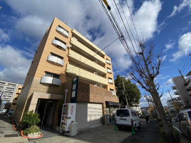 ブリージェ朝日ヶ丘の外観