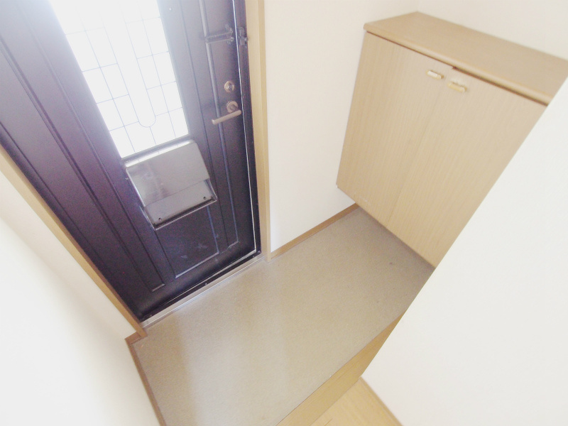 メゾンドラペの玄関