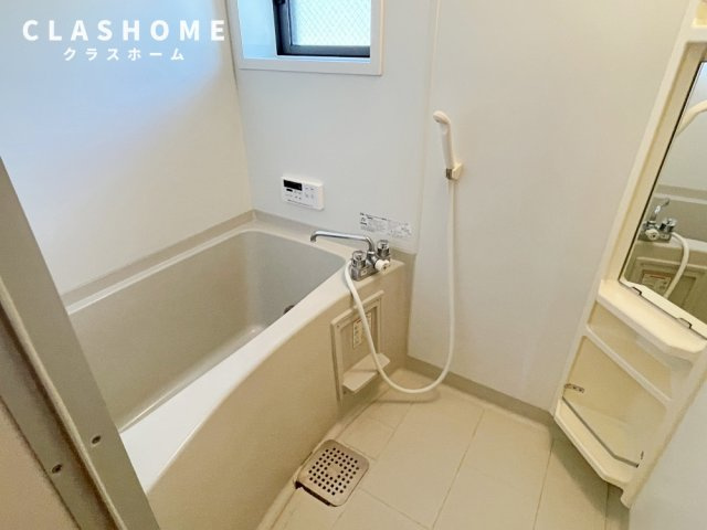 リビングタウン森岡　Ａ　　　刈谷市近郊の賃貸はクラスホームの浴室|同物件の別部屋になります。