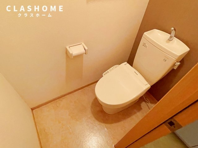 リビングタウン森岡　Ａ　　　刈谷市近郊の賃貸はクラスホームのトイレ|同物件の別部屋になります。