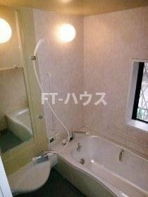 七林町戸建の浴室