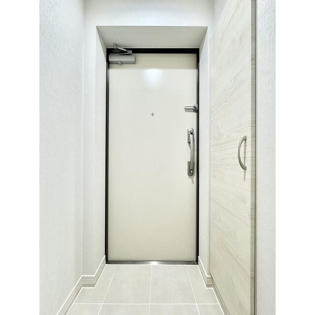 コンフォリア西尾久の玄関