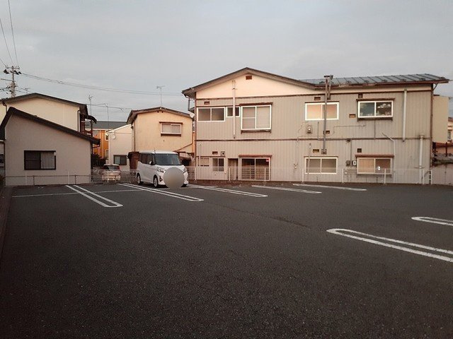 ル・モンドＦⅢの駐車場