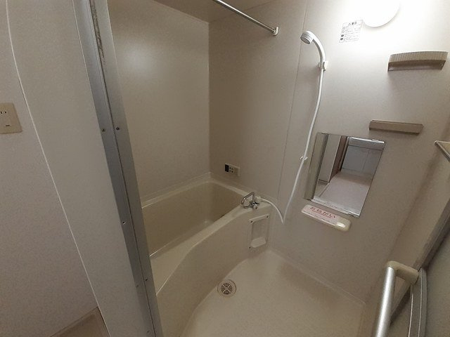 ル・モンドＦⅢの浴室