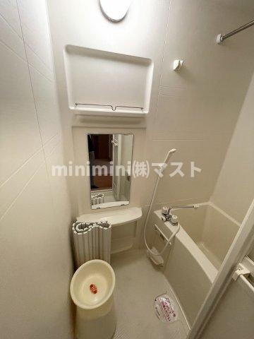 リバパレス靭公園の浴室