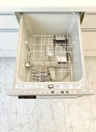 旭丘戸建のキッチン