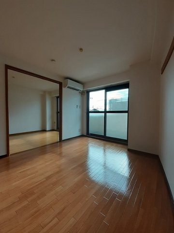 ピソ・ヴェルデの居間・リビング