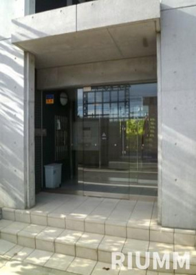 【エントランス】 | リジノワール千歳烏山