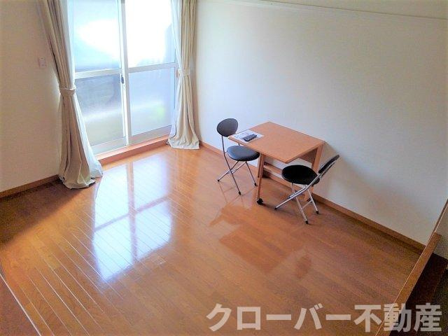 レオパレスキララの居間・リビング