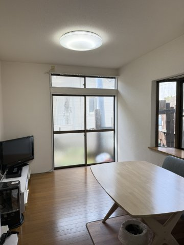 【居間・リビング】 | 大磯町国府本郷戸建 | 陽当たりの良い、プライバシー性の高いリビング空間。