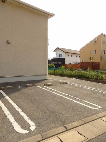 グリーンブリーズの駐車場