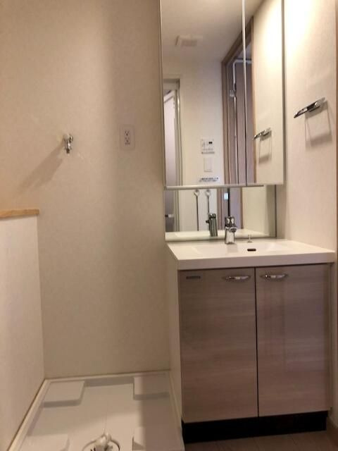 ルーブル板橋泉町弐番館の洗面所