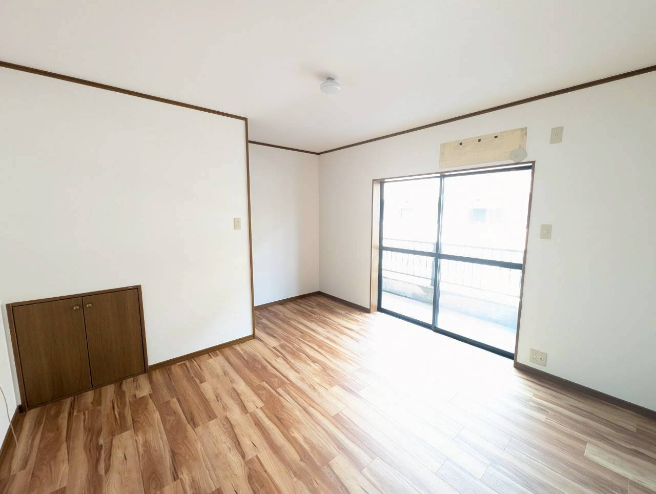 平野鳥居前町の洋室