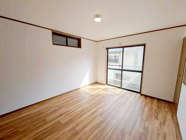 平野鳥居前町の洋室