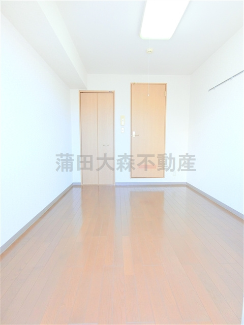 ナシェレⅡの居間・リビング