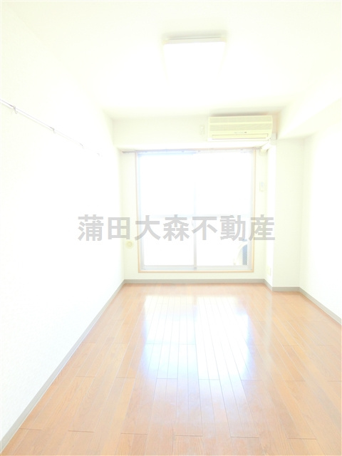 ナシェレⅡの居間・リビング