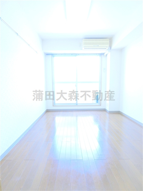 ナシェレⅡの居間・リビング|洋室