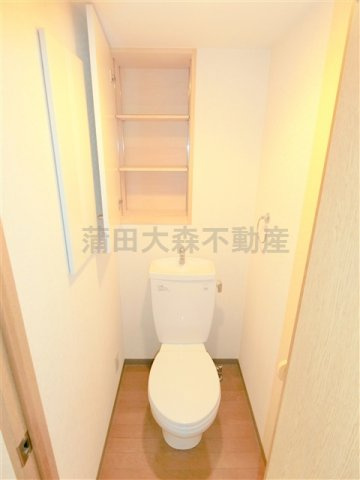 ナシェレⅡのトイレ|棚付きのトイレ