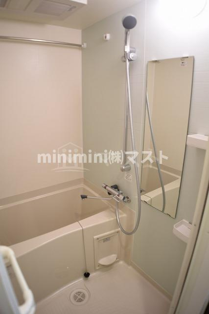 レオンヴァリエ福島野田の浴室