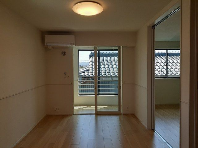 フェリス　テレーノⅠの居間・リビング