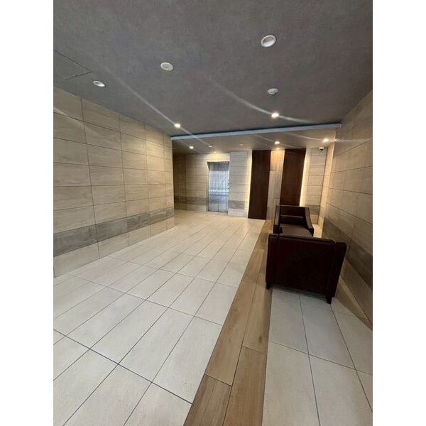 プレサンスレイズ桜山WESTのロビー|※シリーズ物件写真　参考