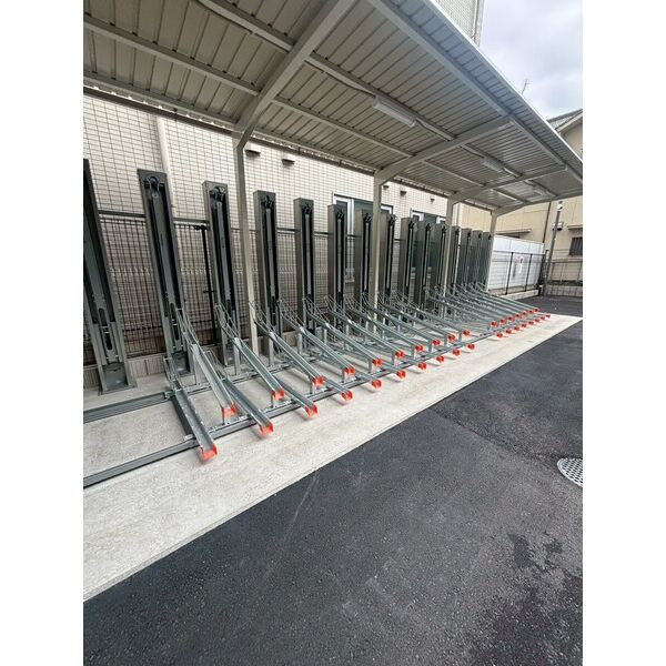 プレサンスレイズ桜山WESTのその他共用部分|※シリーズ物件写真　参考　駐輪場有