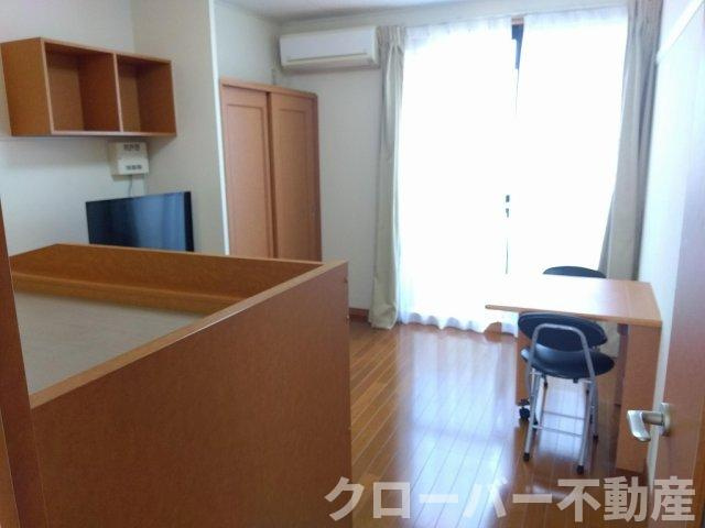 レオパレス久米東の居間・リビング