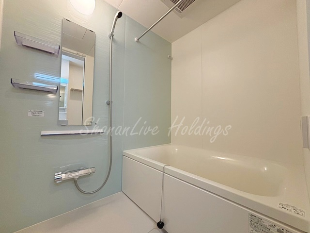 ジェメリ湘南の浴室