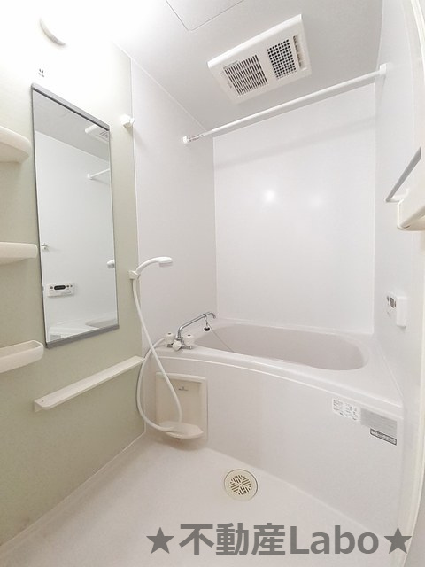 ヴィヴァーチェ 春日野 Aの浴室