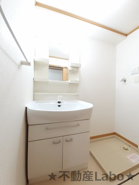 ヴィヴァーチェ 春日野 Aの洗面所