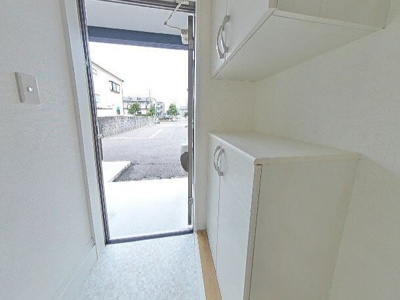 【玄関】 | アザレア伊万里Ⅲ | 明るい玄関です