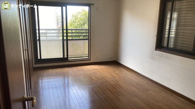 春日部市大衾　中古一戸建ての寝室