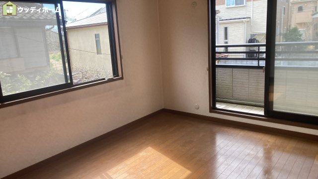 春日部市大衾　中古一戸建ての洋室