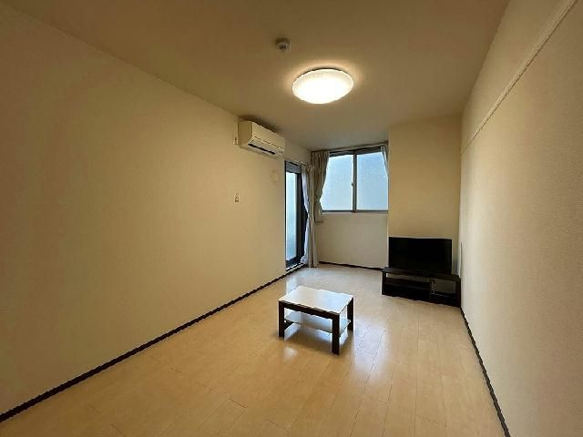 クレイノＲｉｖｅｒ　ｃｉｔｙの居間・リビング