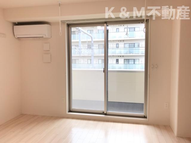 アルバーロ　イーリス～Arbaro Iris～の居間・リビング|居間です