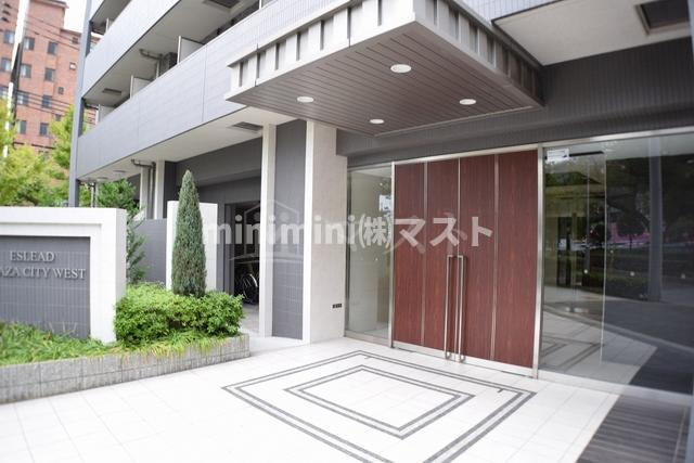 エスリード阿波座シティウエストのエントランス