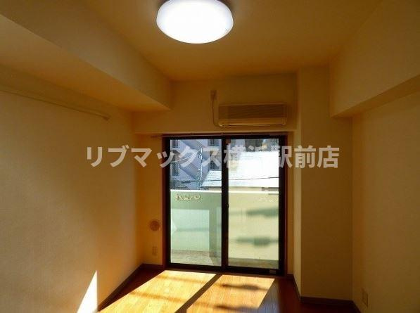 【居間・リビング】グリフィン横浜・アクティ 