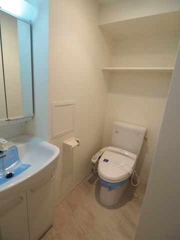 レジディア杉並方南町のトイレ