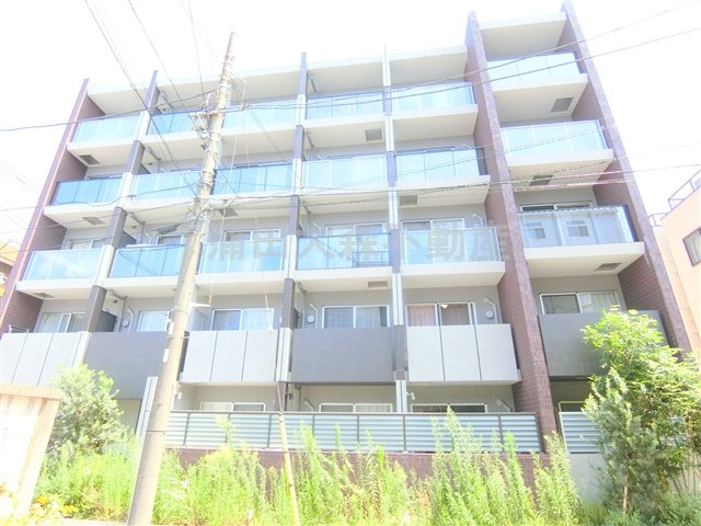 レアライズ羽田の外観|2017年11月築　RC鉄筋コンクリート造地上5階建て総戸数28戸
東京都大田区本羽田1丁目の人気分譲賃貸マンション　京急空港線糀谷駅徒歩10分
