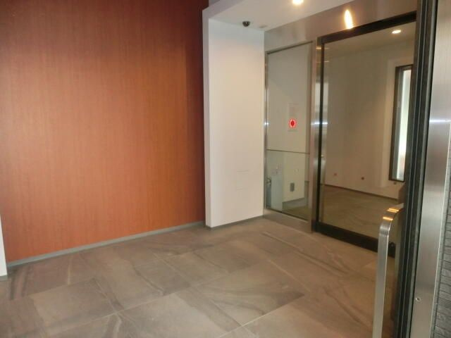 コートヒル本郷のエントランス