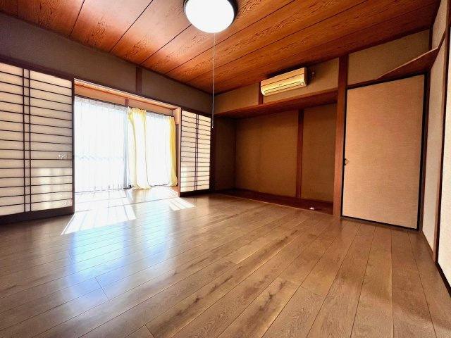 北区室園町 戸建ての洋室|1階西側
