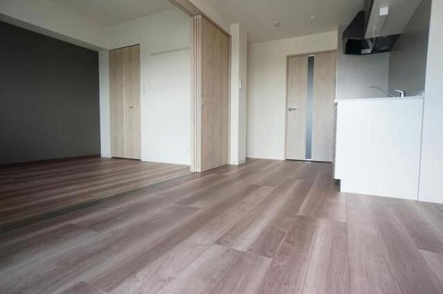 ＲＯＯＴｓ　Ｈｉｇａｓｈｉ　Ｎａｇａｓａｋｉの居間・リビング