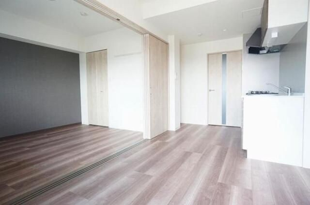 ＲＯＯＴｓ　Ｈｉｇａｓｈｉ　Ｎａｇａｓａｋｉの居間・リビング